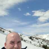 Snowshoeing up Parkers Ridge, AB