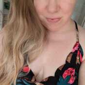 BareBlondie28