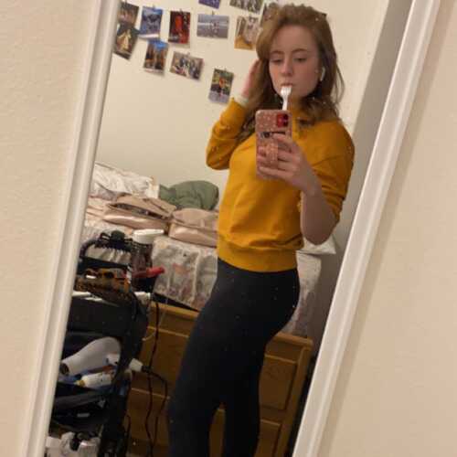 Shortsexyredhead