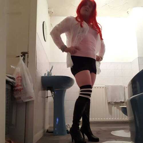 SissycindySkelmersdale