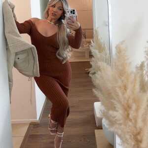 Dating profile image