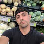 Felt fresh so I took a selfie in produce isle