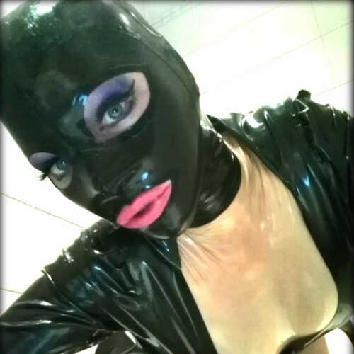 Sissylatexteen