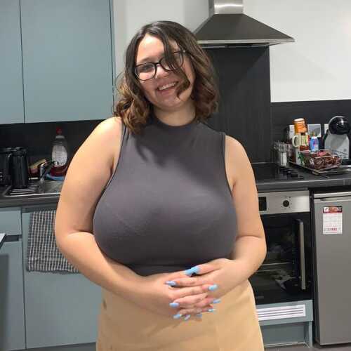 sambigboobs90