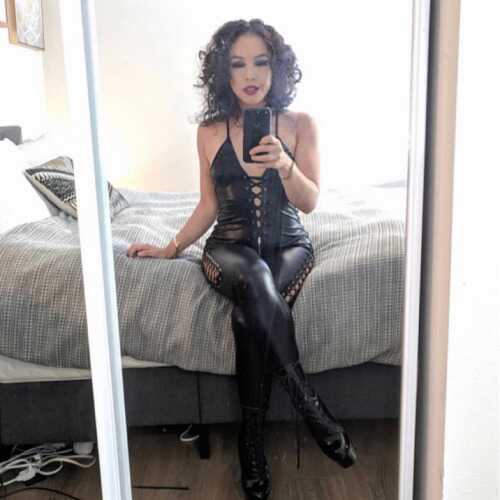 mistressanligodd637