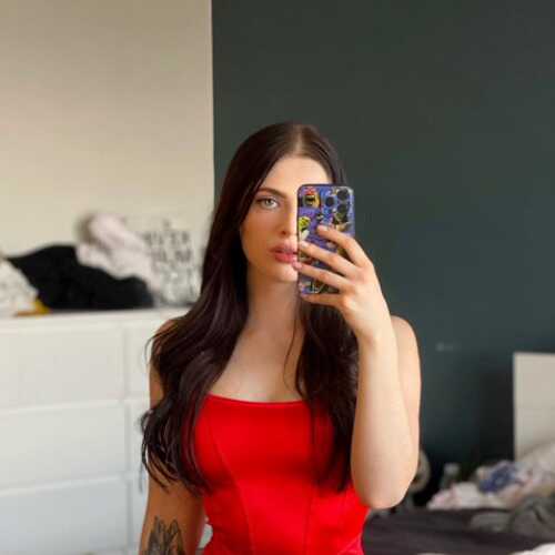 Submissivequeenash69