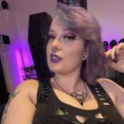 MistressLaura23